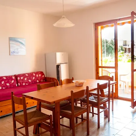 - Mare A 2 Passi - Casa Grande Con Piscina E Wifi 아파트 *