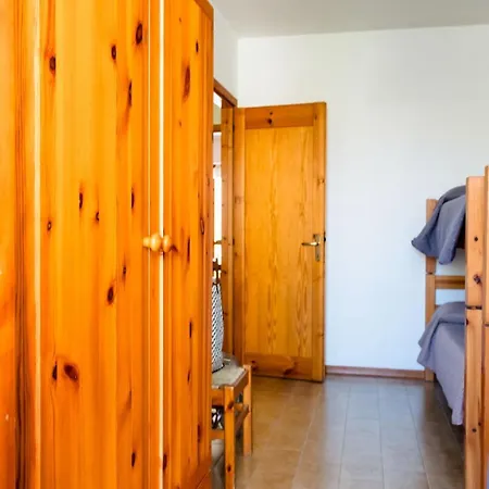 Guesthost - Comfy Flat With Pool *